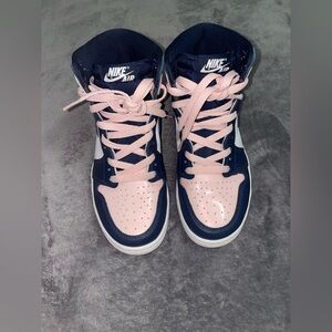 Women’s air Jordan 1 retro High OG “Atmosphere” sneakers.